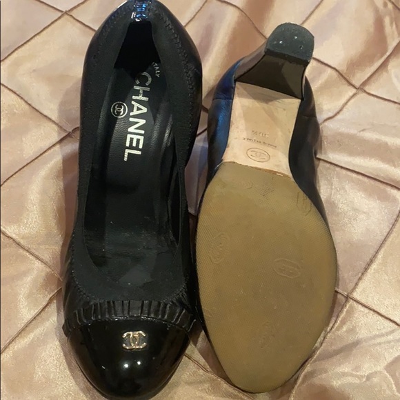 Chanel fabulous black leather heels, size 36.5 - Picture 3 of 12